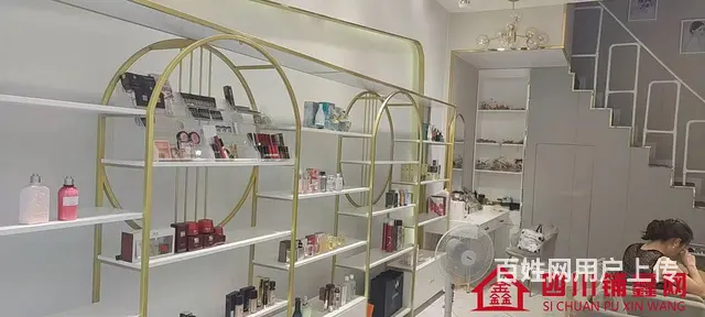 （四川铺鑫网）巴人广场65平美妆美甲店转让 - 图片 4