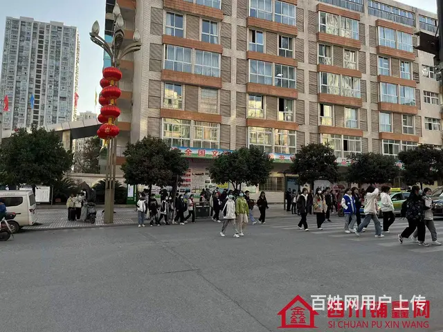 （四川铺鑫网）巴州区回风四中学校对面120㎡餐饮店转让 - 图片 5