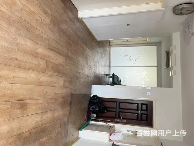 离学校，超市，广场非常近 - 图片 7