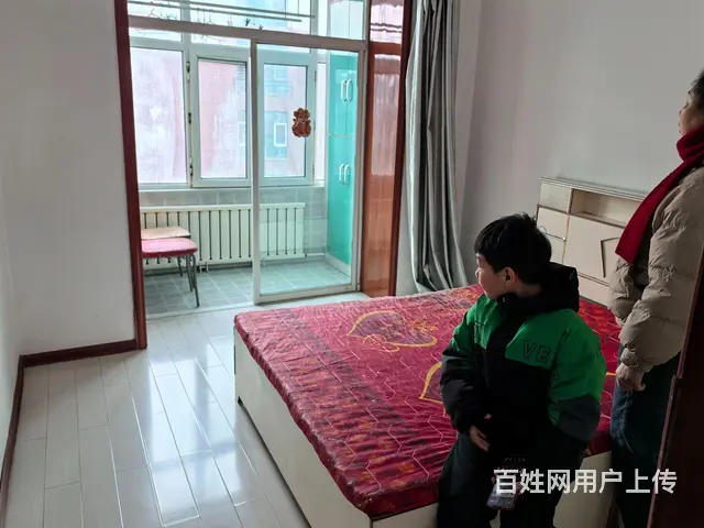 龙都饭店旁红胜楼住宅出租 - 图片 1