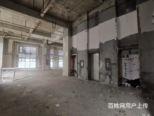 霞山金城大厦二层旺铺出租 - 图片 1