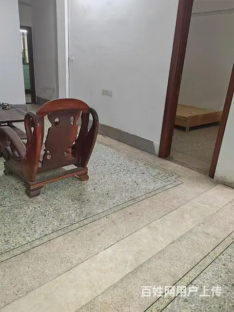 直主出租人民医院对面大森林楼上二楼套房，2房，配置，一台全新 - 图片 2
