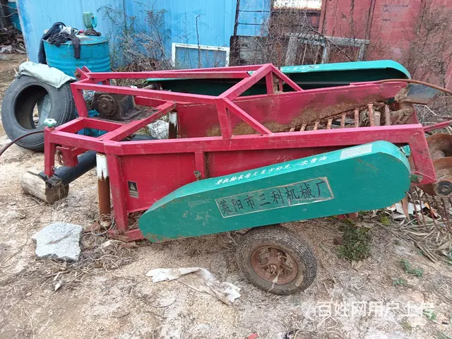 花生收获机 - 图片