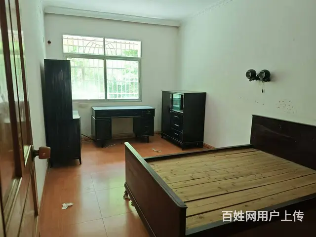 上高和平路二楼商品房南北通两房有地下室可按揭读书购物都方便 - 图片 5