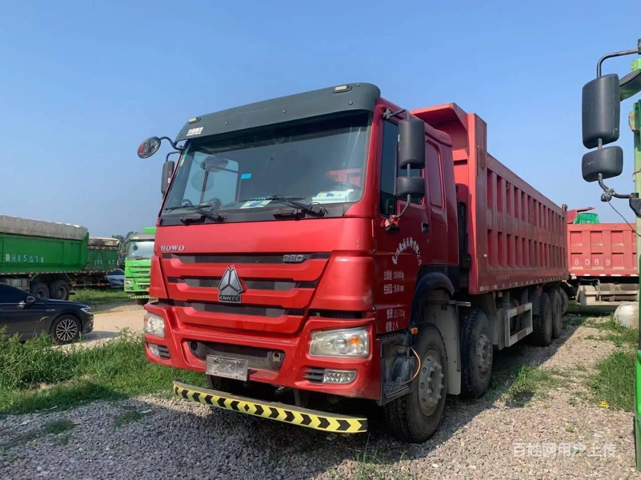 出售18年二手豪沃8.5米自卸车380马力前四后八