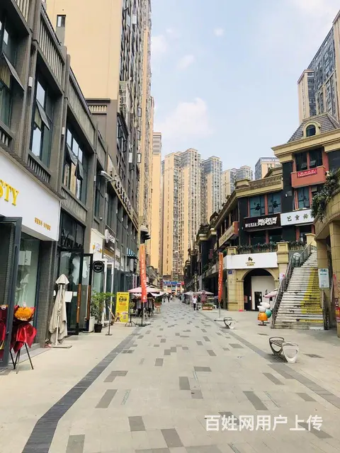 高新新街里金街服装店转让 - 图片 2