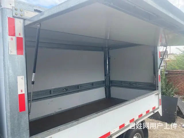 三面展翼厢式货车 - 图片 4