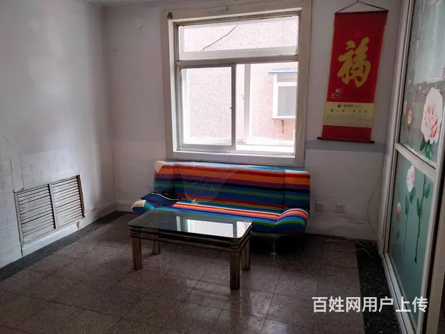 华茂小区口腔医院附近二室一厅4楼出租1300 - 图片 1