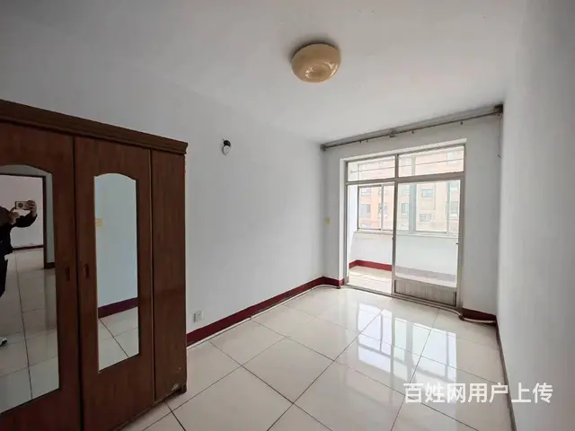 低首付 五中学区 富甲天城旁边花鸟鱼市附近三楼72平，简装两 - 图片 1