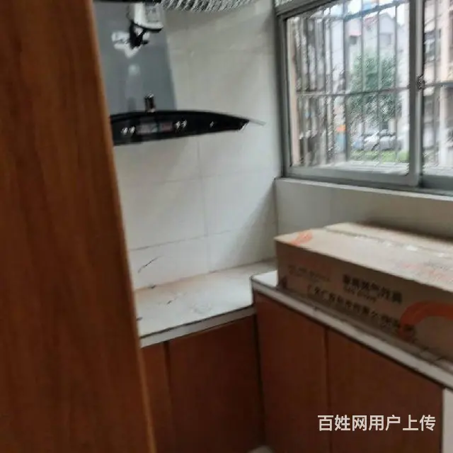 群力小区，两室精装修，干净整洁，交通便利，温馨舒适拎包即住 - 图片 4