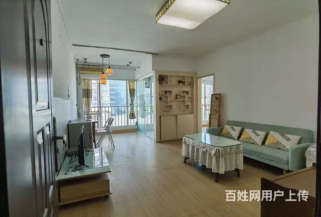 拱北关口艺丰大厦电梯精装一房一厅出租，租价2600。近关口 - 图片 1