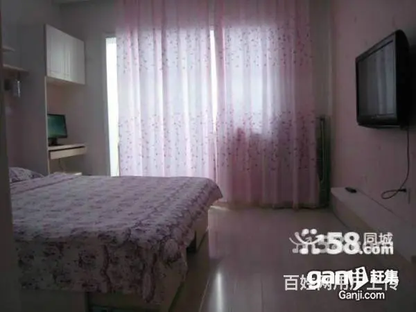 浪漫无极空调房只需一百大床能睡三人wifi电脑日租房钟点 - 图片 1