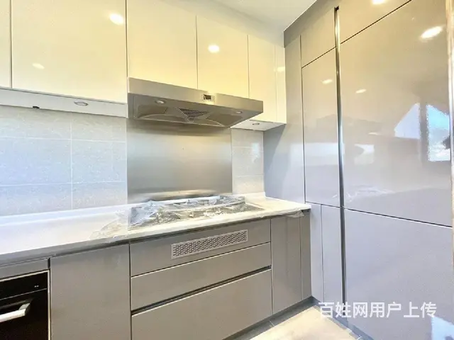 横琴口岸 华发首府 高层精装4房2卫 干净整洁 拎包入住 - 图片 3