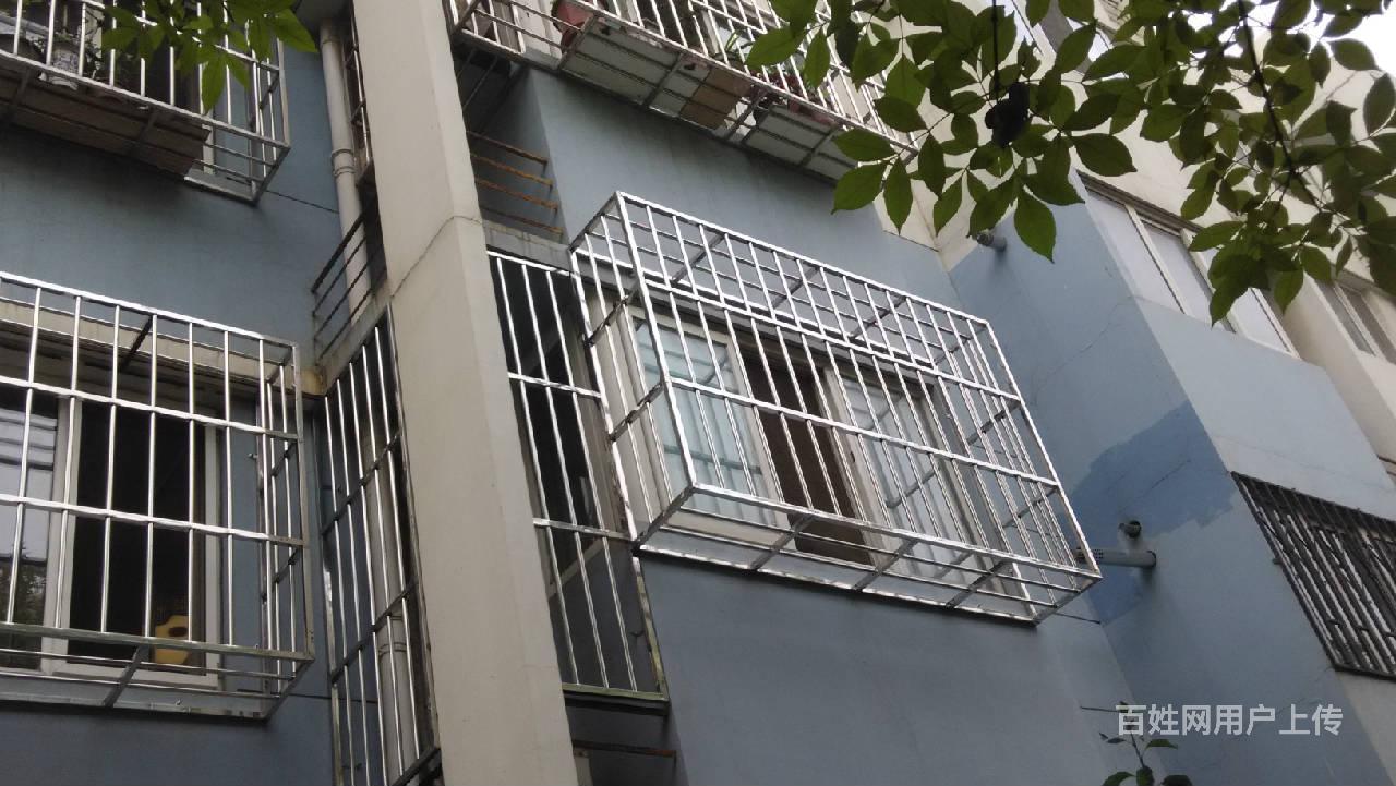 北京大兴区亦庄安装防盗窗安装防盗门安装镀锌防护网