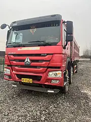 个人出售21年4月二手豪沃前四后八自卸车380马力