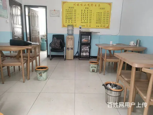 B个人一金龙汽配城路囗餐饮店转让 - 图片 1