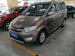 五菱宏光 S 2014款 1.5L 自动 7座 豪