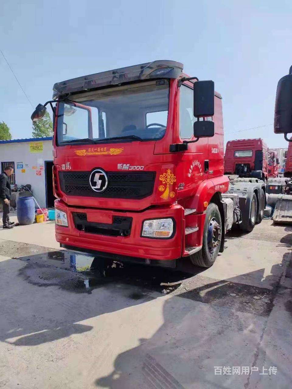 泰安二手德龙牵引车 430马力 国五 双驱轻体矮顶