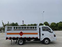 蓝牌东风途逸3.4米气瓶运输车