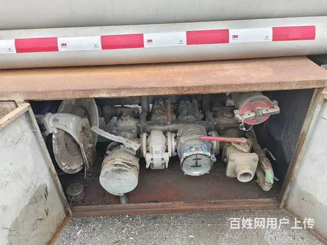 广东二手东风8吨油罐车加油车2018年7月上牌 - 图片 8