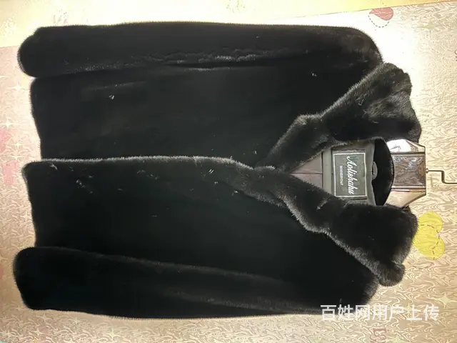 出售扣帽男貂上衣 - 图片 3