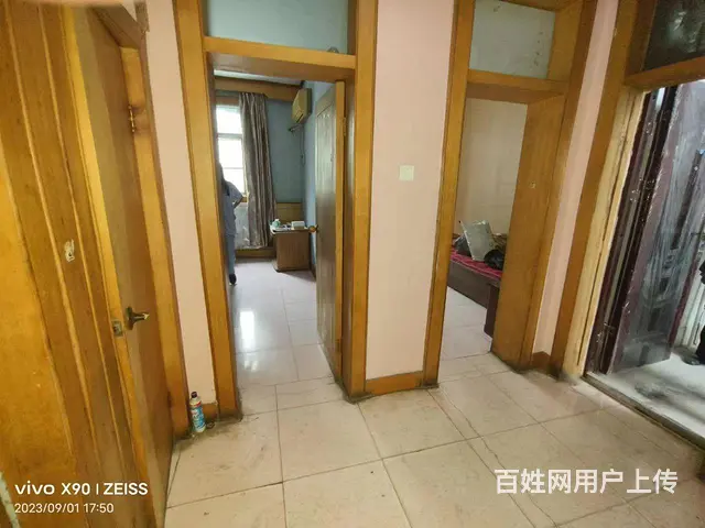 3.9W滨河花园二楼，三室一厅，精装，拎包入住的图片