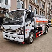 国六东风多利卡8吨油罐车 8.5方加油车