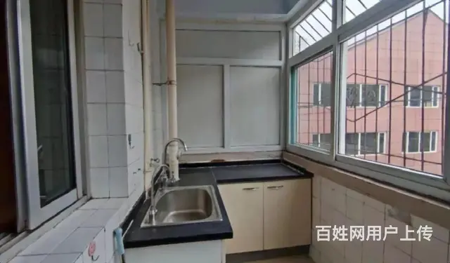 钢铁路建设大街体育馆附近   3层 116平68万有证可贷款 - 图片 2