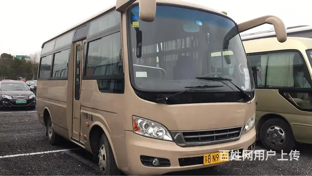 江淮19座中巴车 - 图片 1