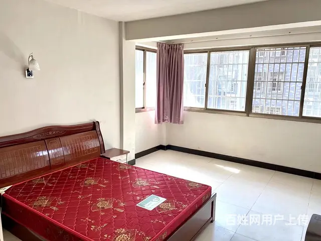 【搞定了！】出租南浔大中路朝南带独立阳台卫生间精装修大单间 - 图片 1