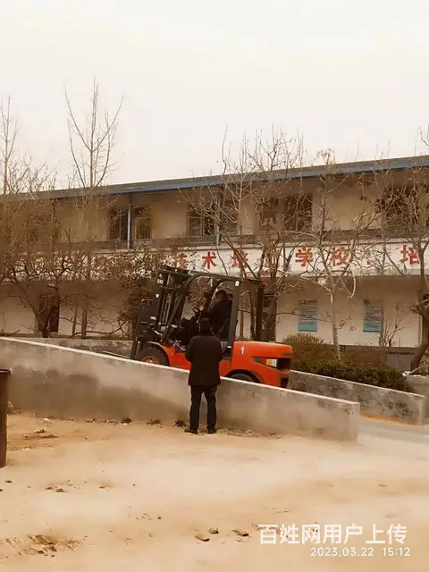 日照叉车培训学校学电焊挖掘机装载机铲车证 - 图片 1