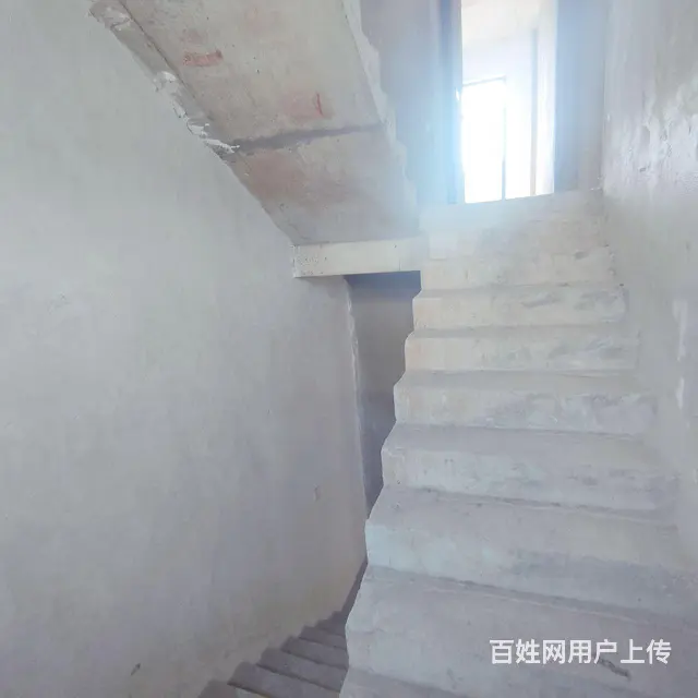 喜欢大院子的看过来！近200平独门独院，带超大露台！ - 图片 9