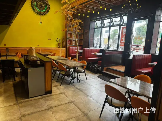 （51旺铺推荐）琼山区兴丹路210平茶餐厅带70平外摆转让 - 图片 3