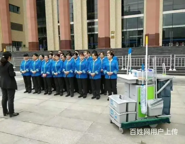 长春友重物业公司高空清洗 - 图片 1