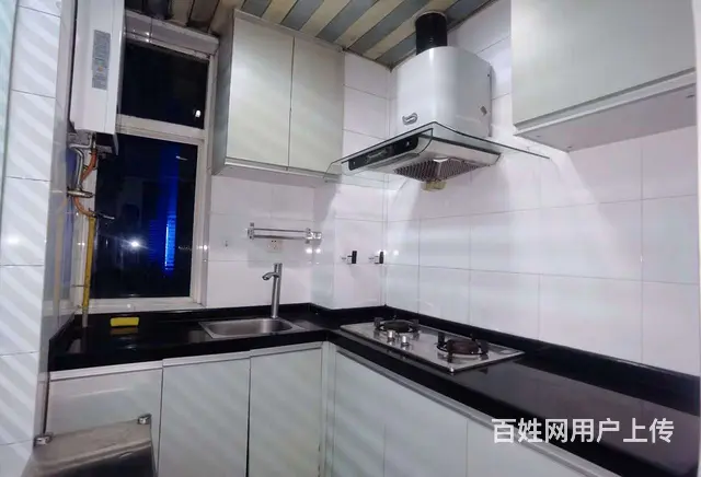 拱北关口都市广场电梯精装一房一厅出租，租价2200，近关口 - 图片 5