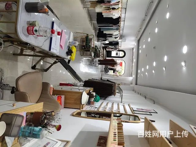 0146香君路紫荆路交叉口附近一精品服装店空转 - 图片 2