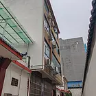 人民路中段郑辉超市西50米东中新村单间套房新房出租
