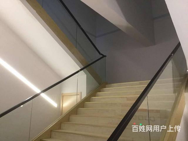 湖北仙桃优质的楼梯玻璃栏杆,铁艺扶手,武汉清漫楼梯