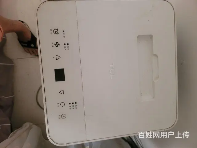 TCL移动空调，一匹， - 图片 1