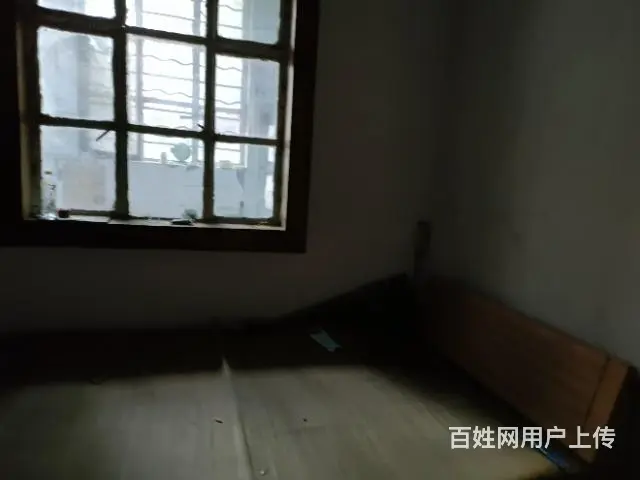 红旗街西段，一楼，前后院，二室一厅，证件齐全 - 图片 2