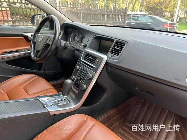 沃尔沃S60 2012款 2.0T 双离合 T5 智尊版 - 图片 10