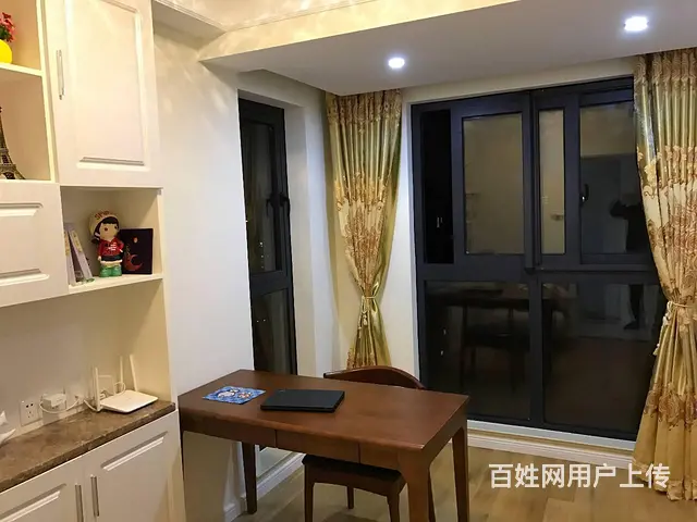 赞成首府珍稀边套户型（四房两卫）豪华装修诚心出售！ - 图片 9