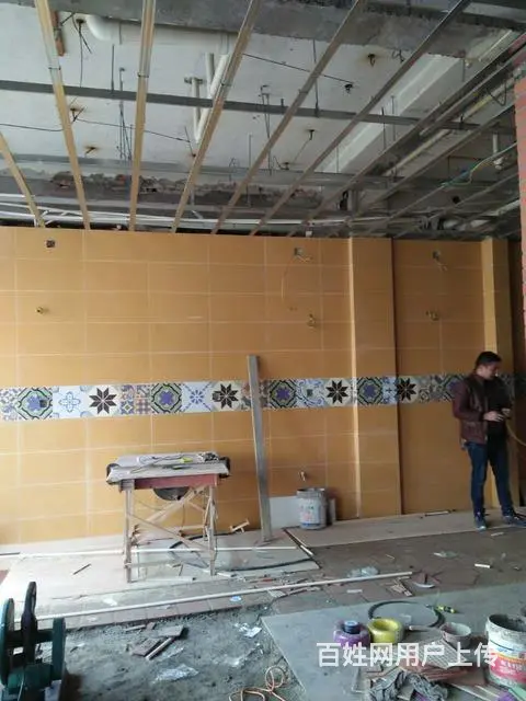 承接店面装修，木工吊顶隔墙，方通吊顶，玻璃门隔断 - 图片 5