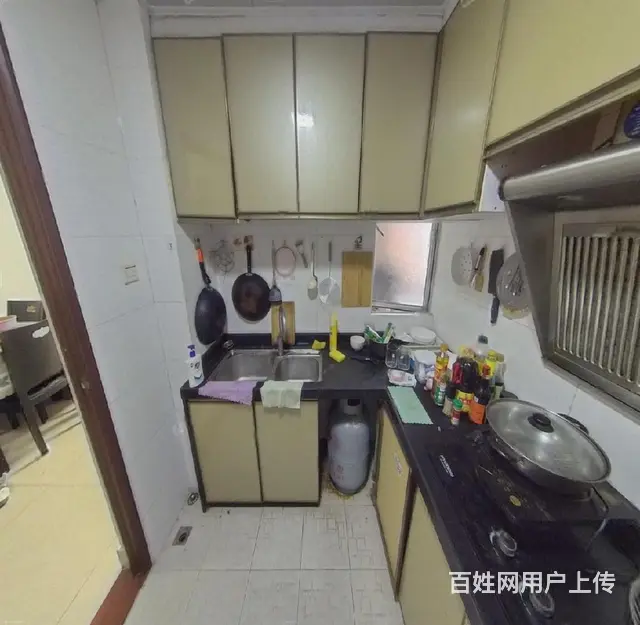 前山轻轨站旁 凤山旭日台 环宇城附近 电梯 3室 精装修齐全 - 图片 1