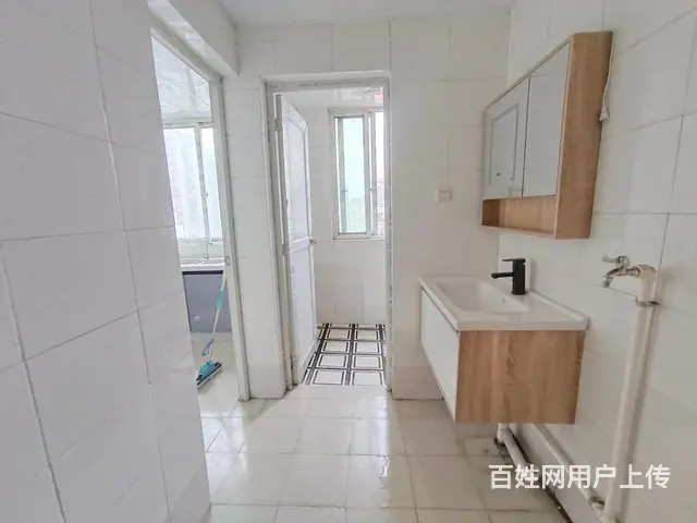 5号线火炬村地铁口，运通馨苑电梯大两房，轻奢民宿风，超大阳台 - 图片 10
