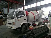 小方量不上户搅拌车厂家电话