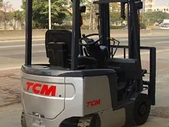 进口电动叉车专营 丰田三支点型1.5吨2吨仓储叉车
