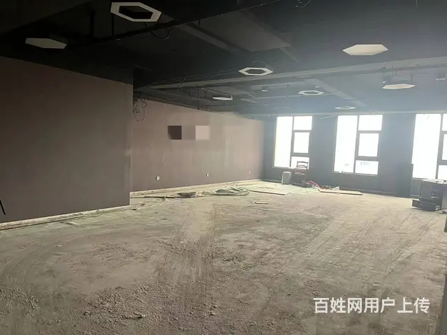 世茂75号公馆290平精装办公房   朝东 - 图片 2
