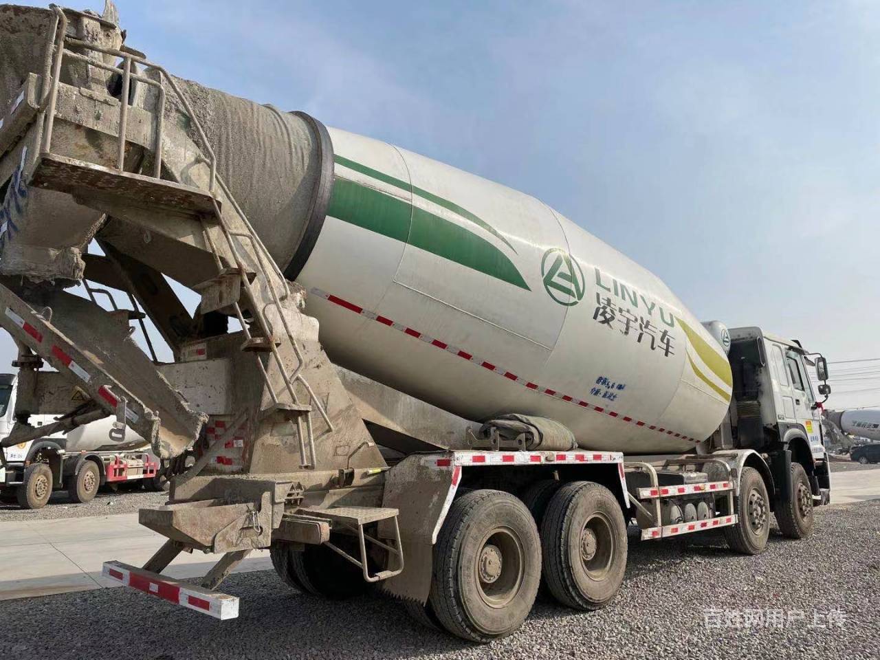 出售18年二手豪沃搅拌车凌宇上装大20方380马力