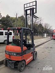 低价转让一台二手丰田1.5吨电动叉车 二手叉车便宜